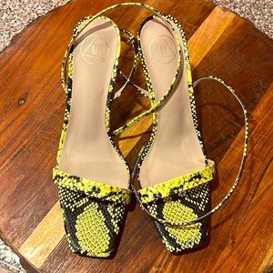 Misguided Lime/Black Snake Print Coffin Toe Strappy Heeled Sandal 🐍🖤